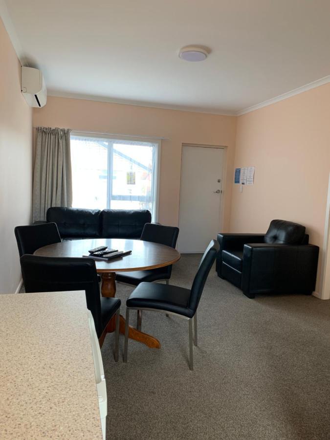 Kingswood Motel Waimate Extérieur photo