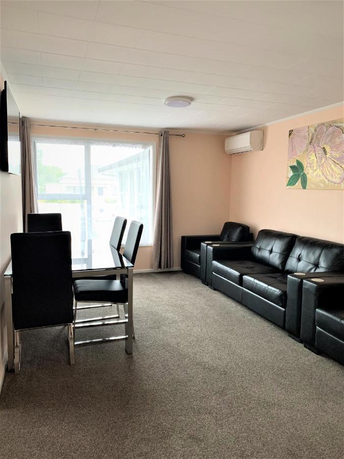 Kingswood Motel Waimate Extérieur photo