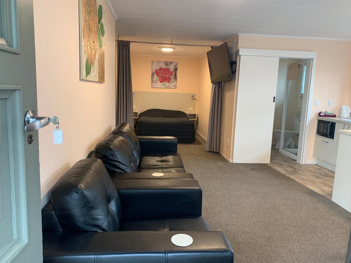 Kingswood Motel Waimate Extérieur photo