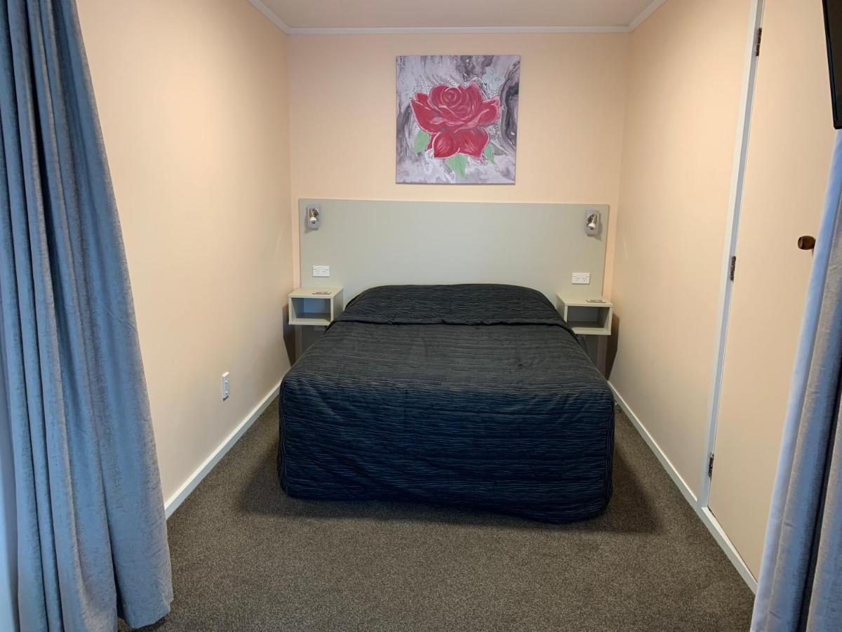 Kingswood Motel Waimate Extérieur photo